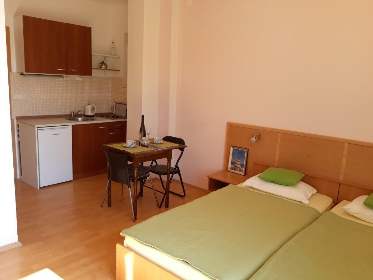 Apartmani Kljunak Затон Экстерьер фото